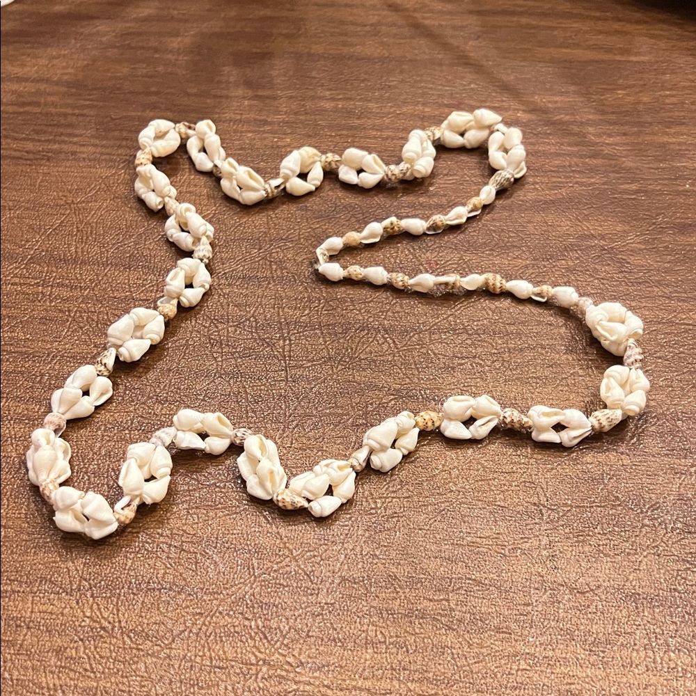 Elegant Cream Beaded Necklace